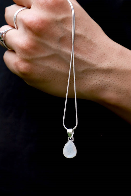 Sparkle Like New: The Ultimate Guide to Cleaning Sterling Silver ✨