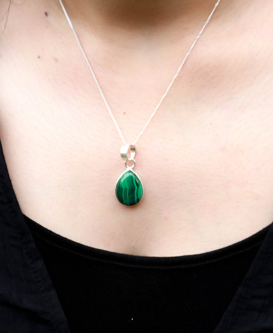 Elegant Teardrop Malachite Pendant with earrings