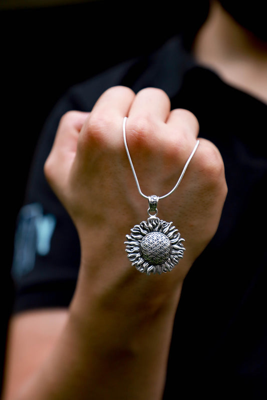 Glowing sun Pendant